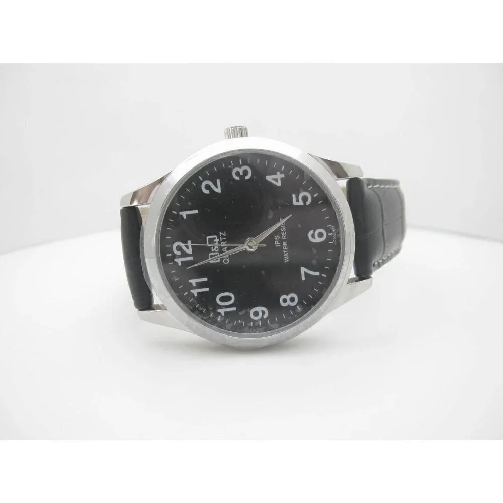 New Q & Q Quartz IPS 3 Bar Water Resistant Analog Dial Casual Watch (B491)